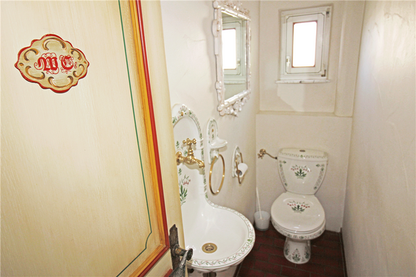Gäste-WC im nostalgischem Stil