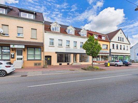 Zentrales Wohn/Geschäftshaus in Saarwellingen 