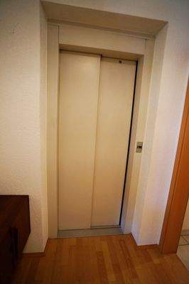 23-Aufzug von UG zu DG