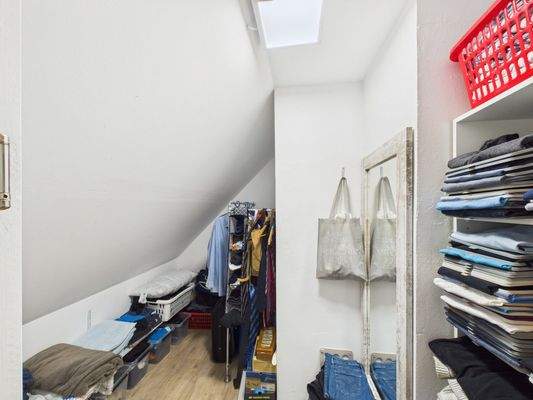 CAM03784G0-PR0091-STILL036