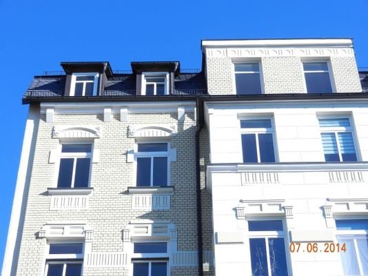 Wohnung die 3 Fenster links