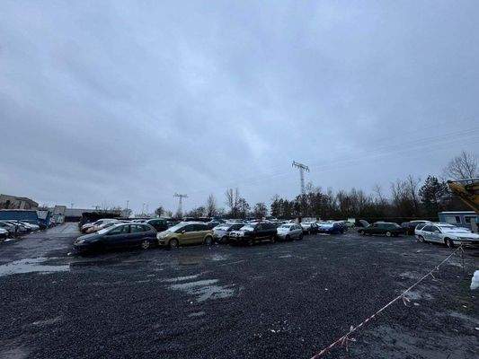 Blick ins Grundstück