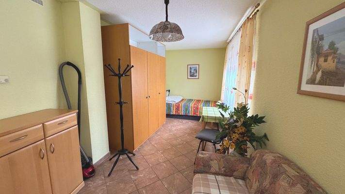 Schlafzimmer Nebenhaus