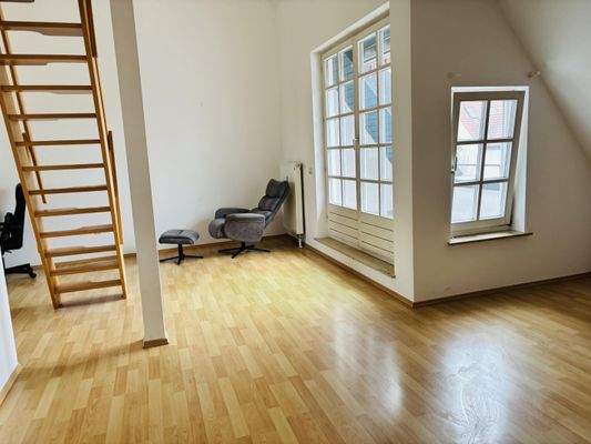 offener Wohn- und Essbereich mit Dachterrasse