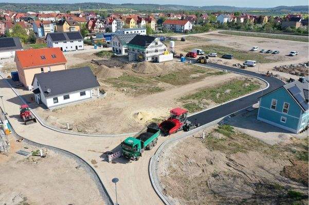 Luftbild 12.04.2024 Asphalteinbau Straße