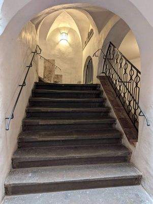 Treppe von der 1. zur 2. Etage