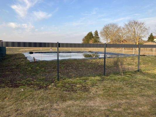 Löschteich hinterm Grundstück