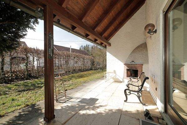 Freisitz mit offenem Kamin