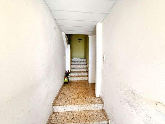 Eingang Trennung zwischen beiden Häusern