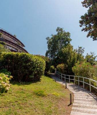 Dukley Exterior (11)