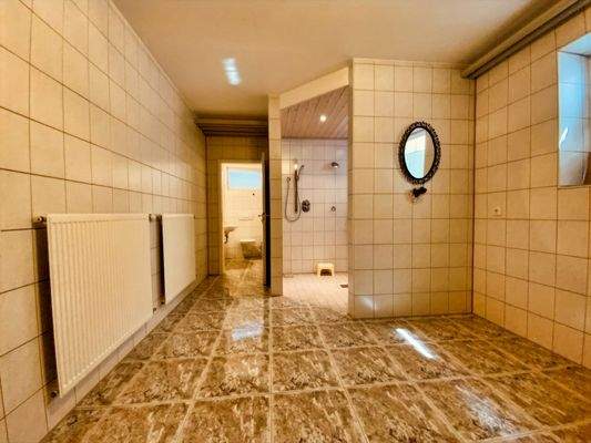 Dusch/Sauna/Fitnessbereich UG