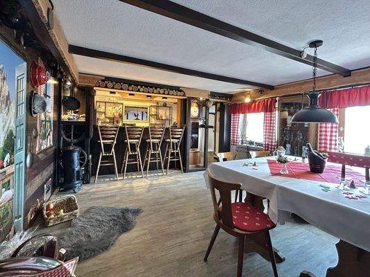 gemütliche Kellerbar - Teilansicht