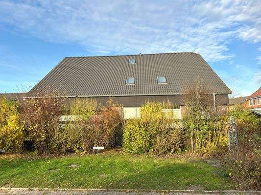 Ansicht mit Stellplätzen