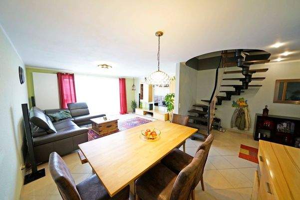 LIchdurchflutetes Wohnzimmer