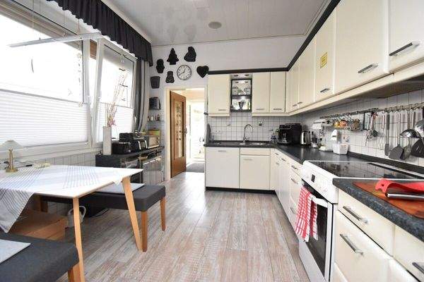 Küche inkl. Einbauküche