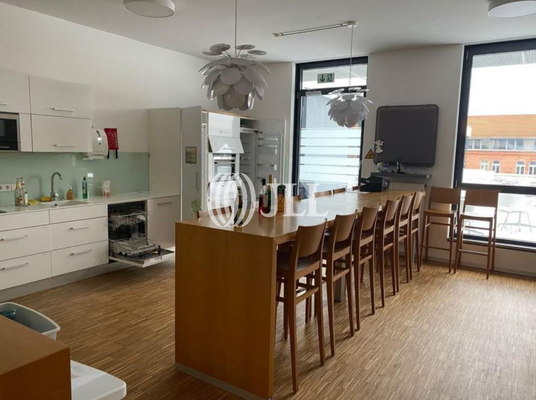 Küche mit Aufenthaltsraum