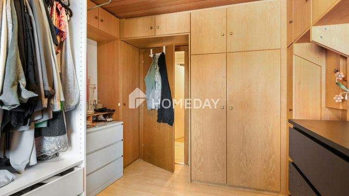 1. OG Ankleidezimmer 2