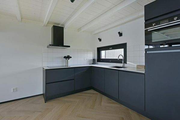 Luxus 4-Personen-Ferienhaus direkt am Wasser im Roompot Lakeside Resort Brielle mit 2 Schlafzimmern und 2 ensuite Badezimmern029