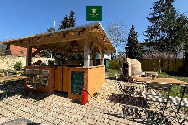 Ausschank im Biergarten