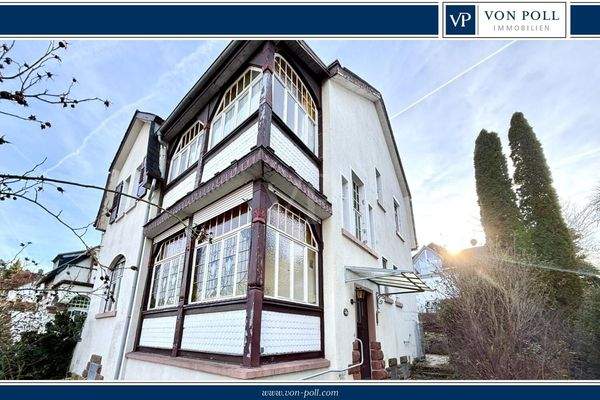 Villa mit Charme aus der Jahrhundertwende in einer der historischsten Straßen Hofheims