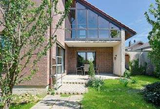 Gepflegter Garten mit Terrasse und viel Privatsphäre