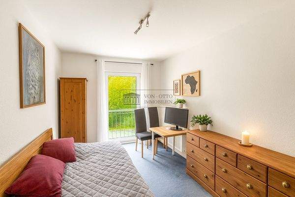 Lichturchflutetes Schlafzimmer