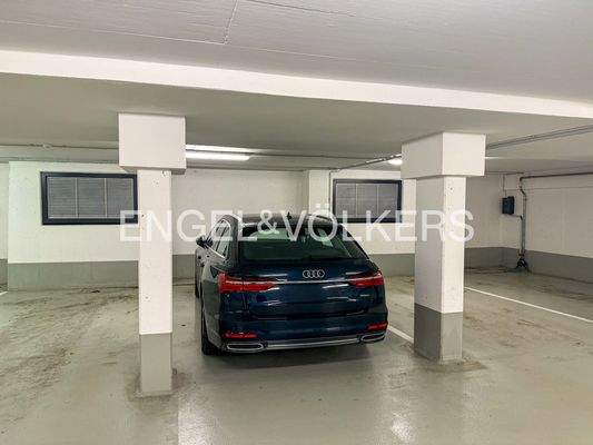 Tiefgaragenstellplatz