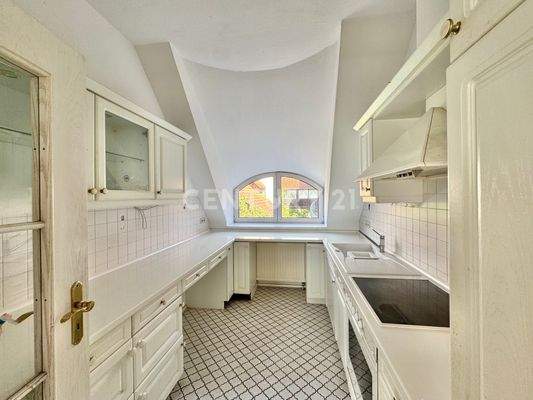 Einladende Küche im DG re.