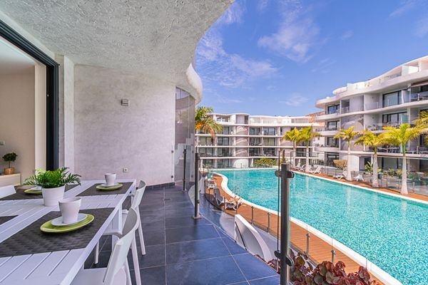 Moderne Wohnung mit zwei Schlafzimmern in der prestigeträchtigen Wohnanlage Las Olas in Palm-Mar, Arona