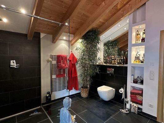 Badezimmer 2 im Obergeschoss