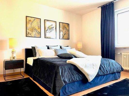 Schlafzimmer Bett.jpg