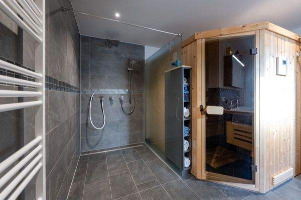 UG Sauna Dusche