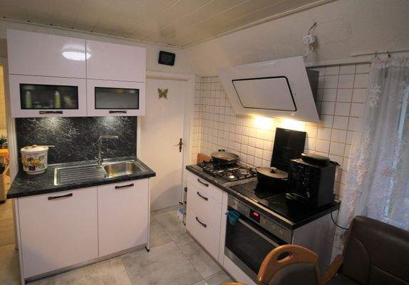 Neue Küche EG Bild 2 mit Gasherd