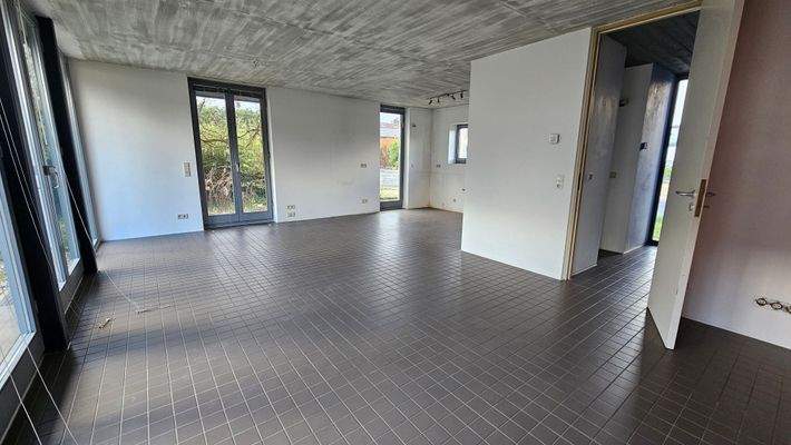 Teilansichten Wohn-Eßbereich (2).jpg