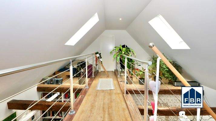 Schlafzimmer Hinterhaus im ausgebauten Dachboden