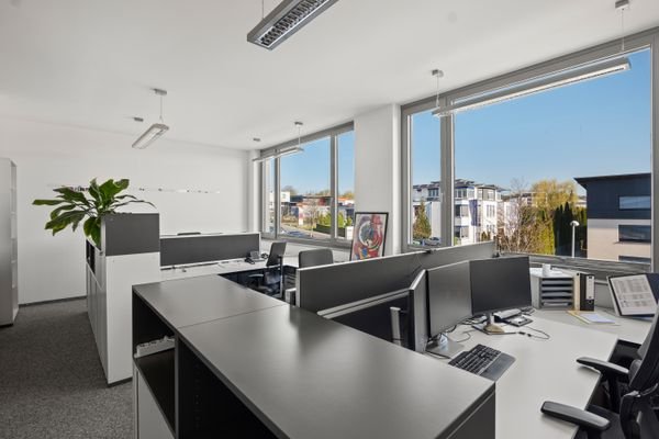 2025-04 Fotos Innen 1. OG  (24).jpg