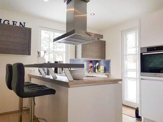 Die offene, moderne Einbauküche 