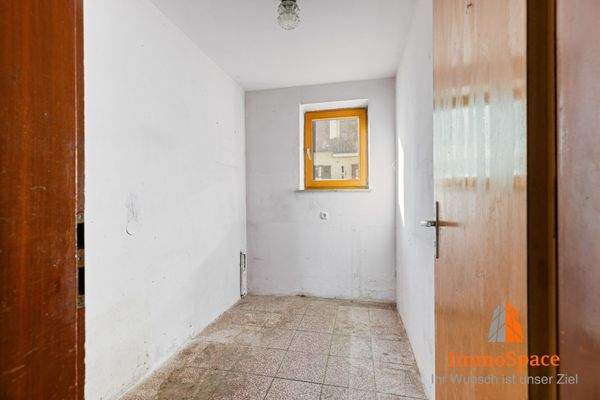 Blick in die Speisekammer im Erdgeschoss