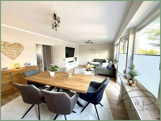 Wohn- & Esszimmer OG links