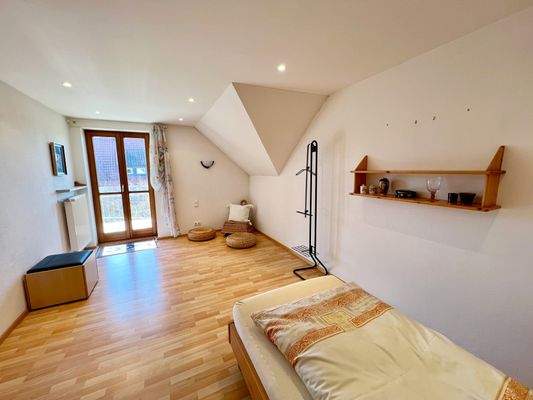 Kinderzimmer m. Balkon