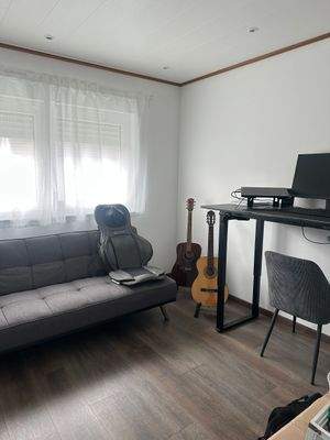 Helles modernes Wohnzimmer