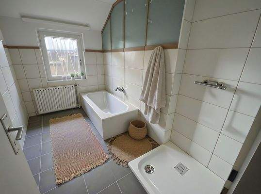 Badezimmer - Deko - gestaged - Lütt Immobilien - Raisdorf