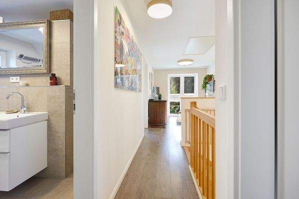 Lichtdurchflutetes Obergeschoss