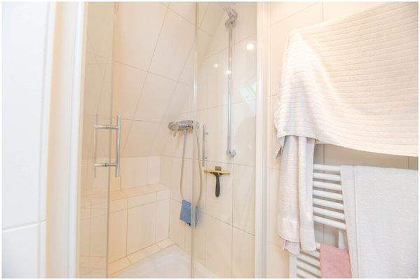 Badezimmer im Dachgeschoss