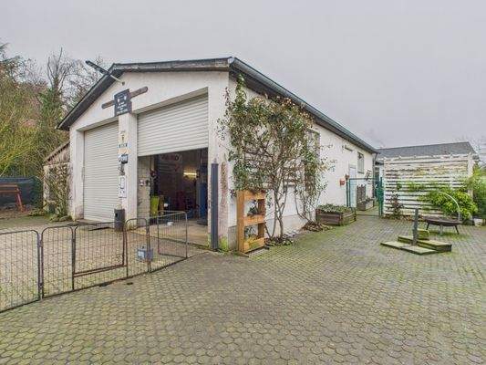 CAM01223G0-PR0176-STILL086