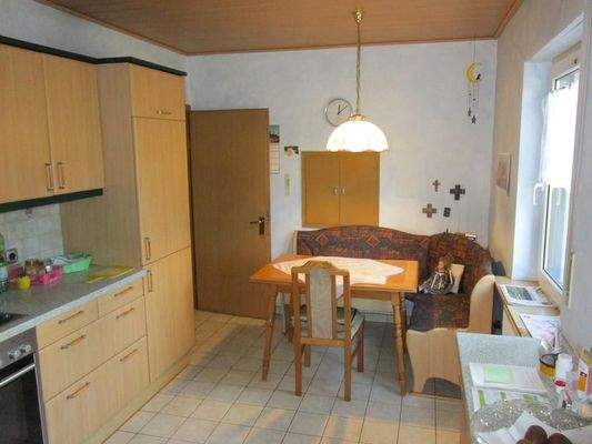 EG Küche mit Essplatz