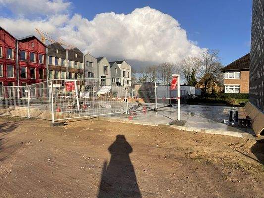 Der Aufbau des Endhauses beginnt 2