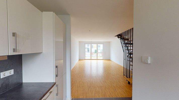 Blick in den offenen Wohn- und Essbereich