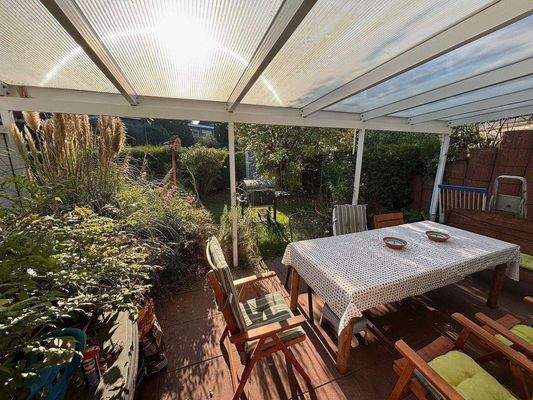 Überdachte Terrasse