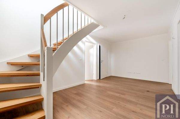 Treppe ins Untergeschoss